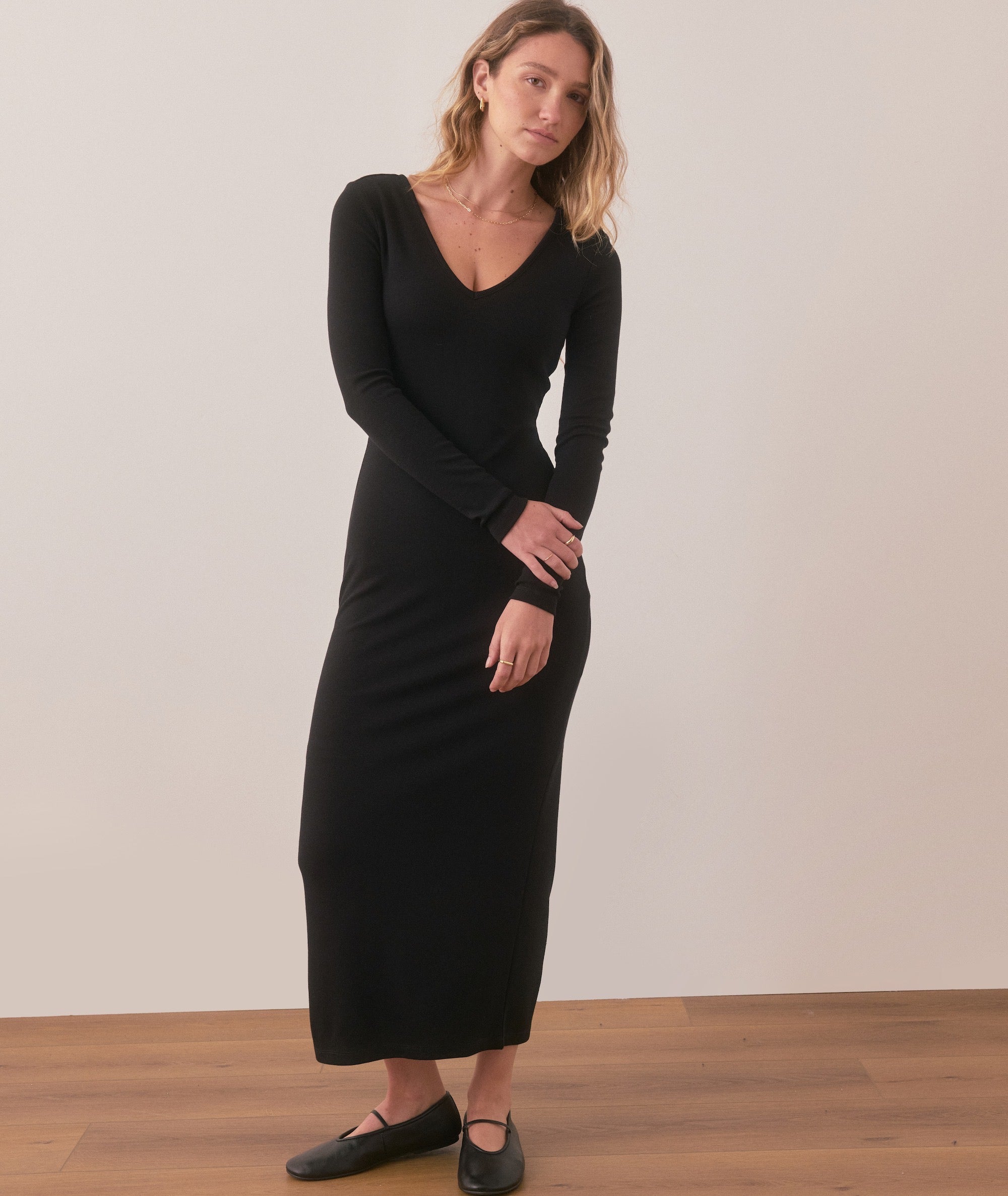 H1_W_14713_Lexi_Rib_V_Neck_Maxi_Dress_Black-1494-Final-Web