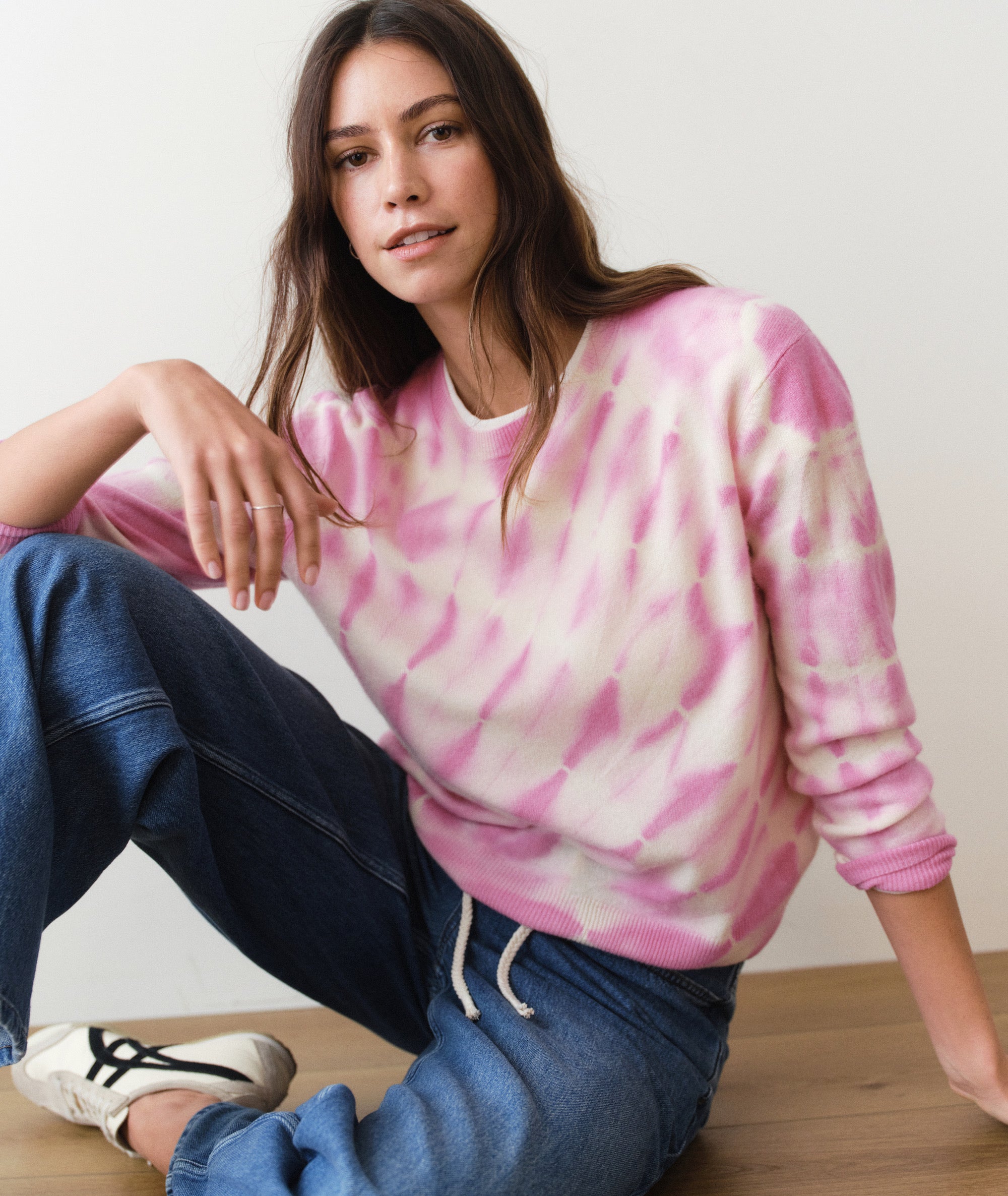PS_W_Harper_Cashmere_Tie_Dye_Sweater_Pink_Quartz_7782-Final-v2-Web