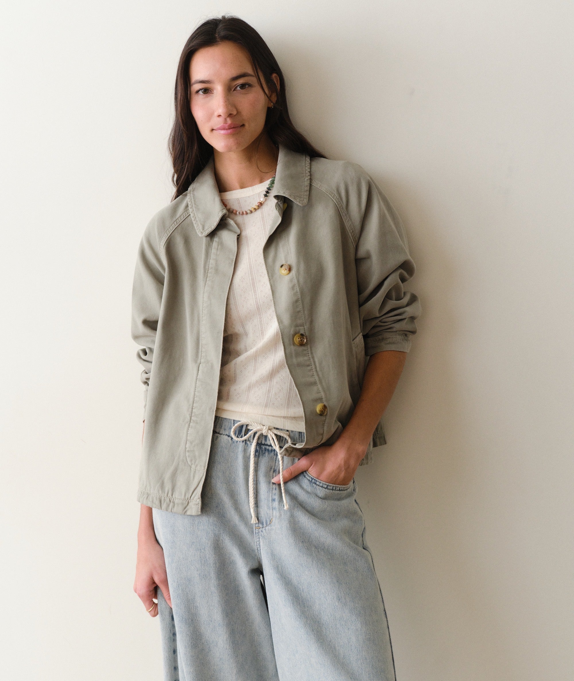 S1_W_Olivia_Cropped_Trench_Sage_7514-Final-web