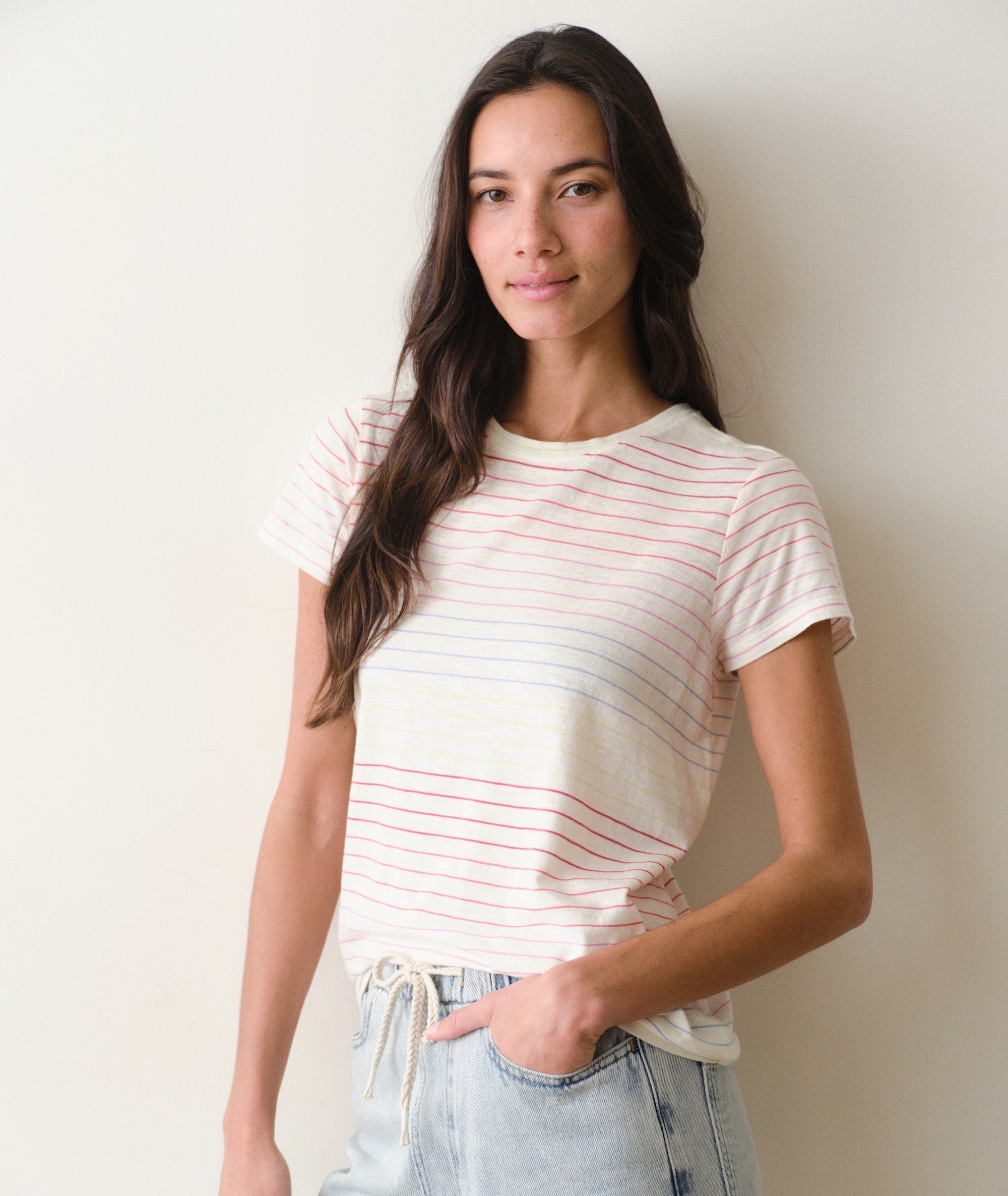 S1_W_Swing_Crew_Tee_Rainbow_Stripe_4385-Final-web